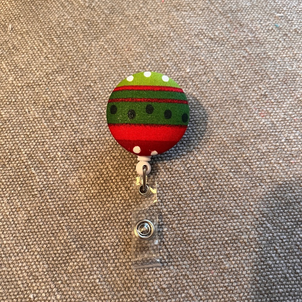 Badge reel